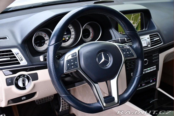 Mercedes-Benz E 250D AMG A/T LED PANO NAV 2016