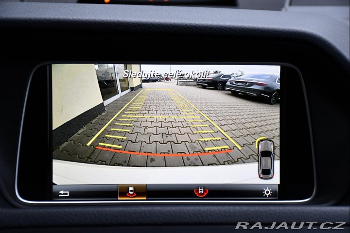 Mercedes-Benz E 250D AMG A/T LED PANO NAV 2016