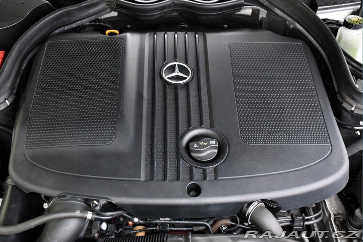 Mercedes-Benz E 250D AMG A/T LED PANO NAV 2016