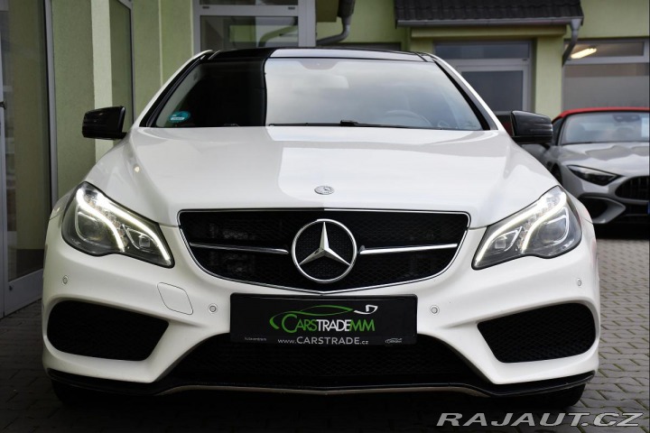 Mercedes-Benz E 250D AMG A/T LED PANO NAV 2016
