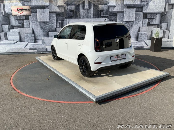 Volkswagen up! 1.0MPi, 48KW, NOVÉ ZIMNÍ 2020