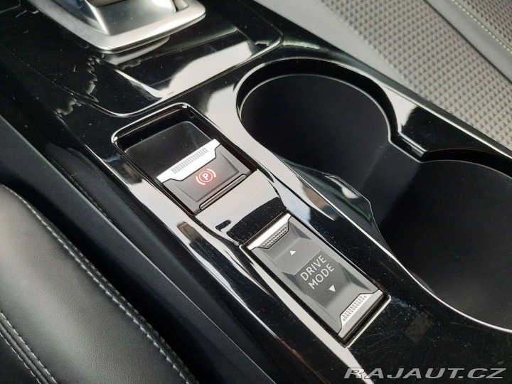 Peugeot 208 e-GT EL100kW 1.MAJ! 2021