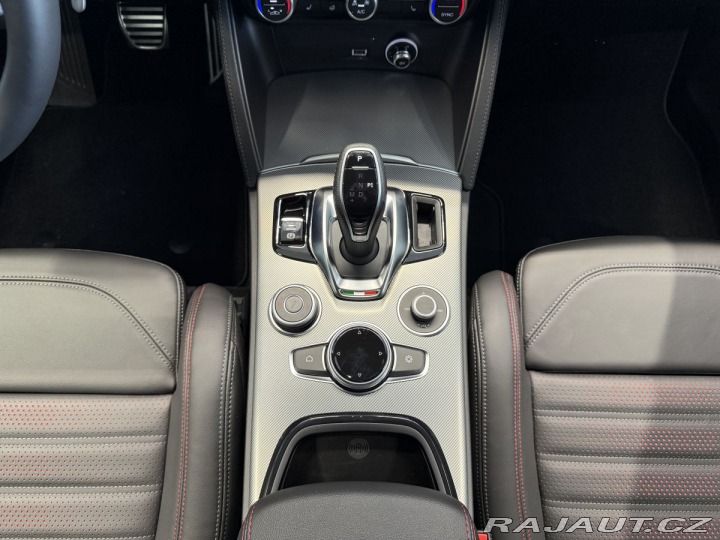 Alfa Romeo Stelvio 2.0 Turbo 280k Q4 TRIBUTO 2024