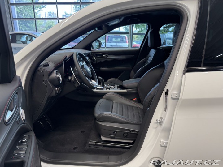 Alfa Romeo Stelvio 2.0 Turbo 280k Q4 TRIBUTO 2024