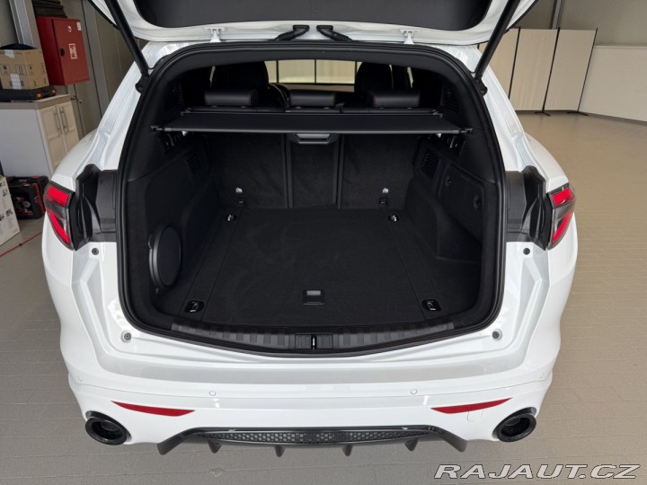 Alfa Romeo Stelvio 2.0 Turbo 280k Q4 TRIBUTO 2024