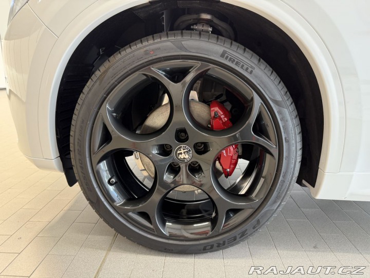 Alfa Romeo Stelvio 2.0 Turbo 280k Q4 TRIBUTO 2024