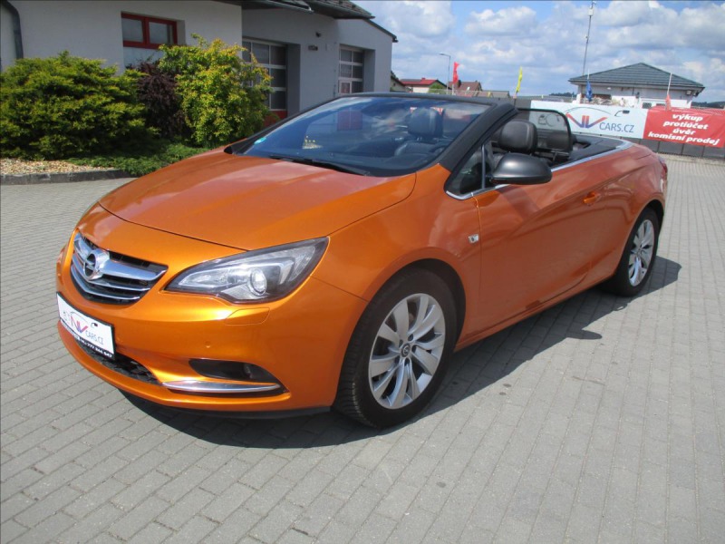 Opel Cascada 1,6 TURBO 125kw Cosmo LED