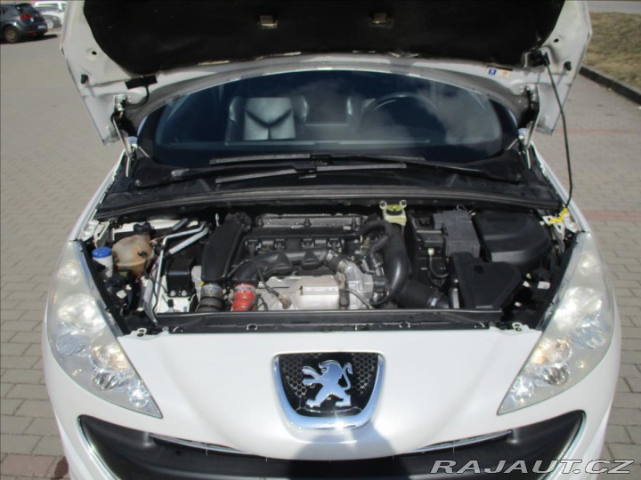 Peugeot 308 1,6 CC 16V THP 156k GT od 2010