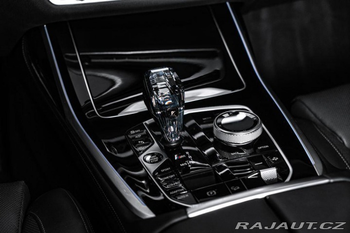 BMW X7 M50i xDrive Individual Pa 2021