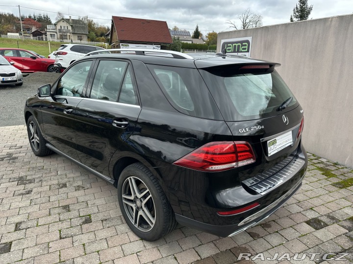 Mercedes-Benz GLE 250D 150kW 4MATIC SERVISK 2016