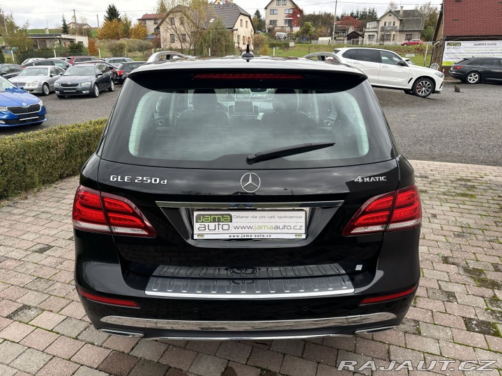 Mercedes-Benz GLE 250D 150kW 4MATIC SERVISK 2016