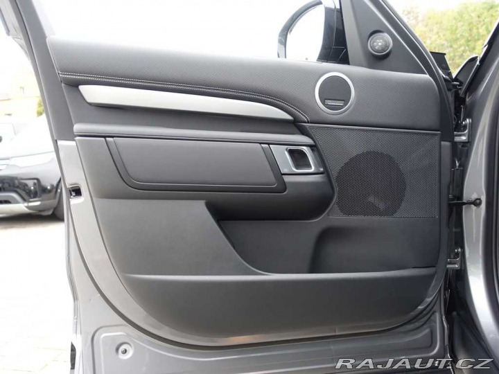 Land Rover Discovery 5 3,0 Dynamic SE D250 2024