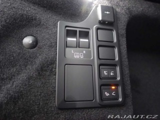 Land Rover Discovery 5 3,0 Dynamic SE D250 2024
