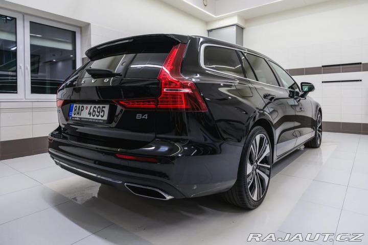 Volvo V60 B4 Inscription el.taž CZ 2021