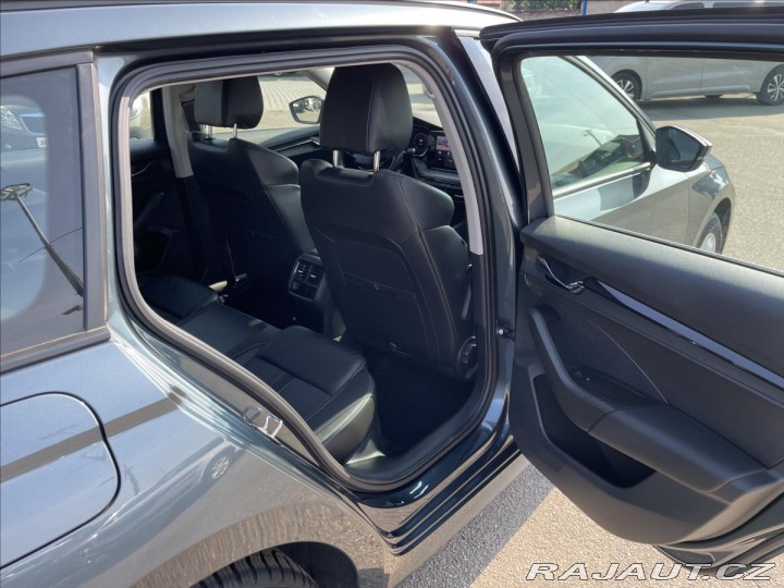 Škoda Octavia 2.0 TDi DSG Navi*Polokůže 2022