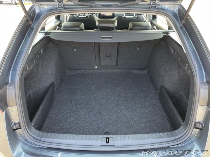 Škoda Octavia 2.0 TDi DSG Navi*Polokůže 2022