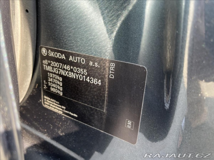 Škoda Octavia 2.0 TDi DSG Navi*Polokůže 2022