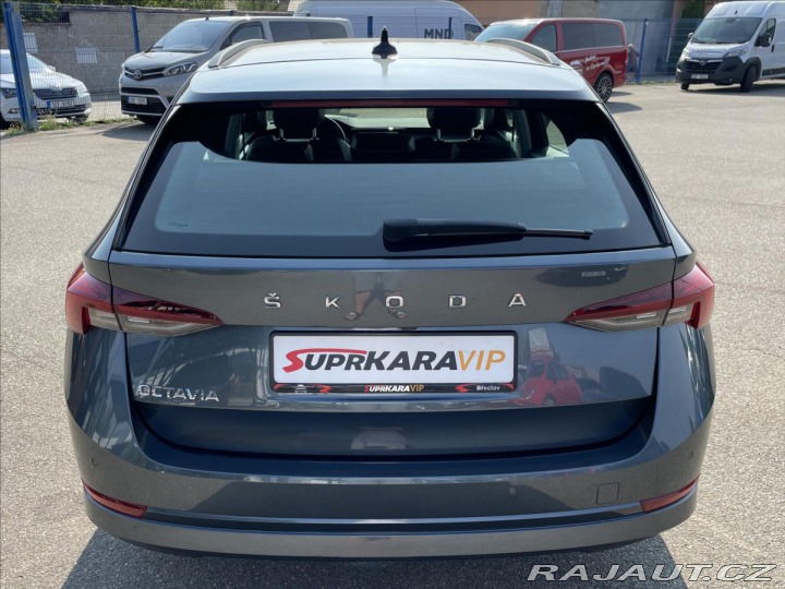 Škoda Octavia 2.0 TDi DSG Navi*Polokůže 2022