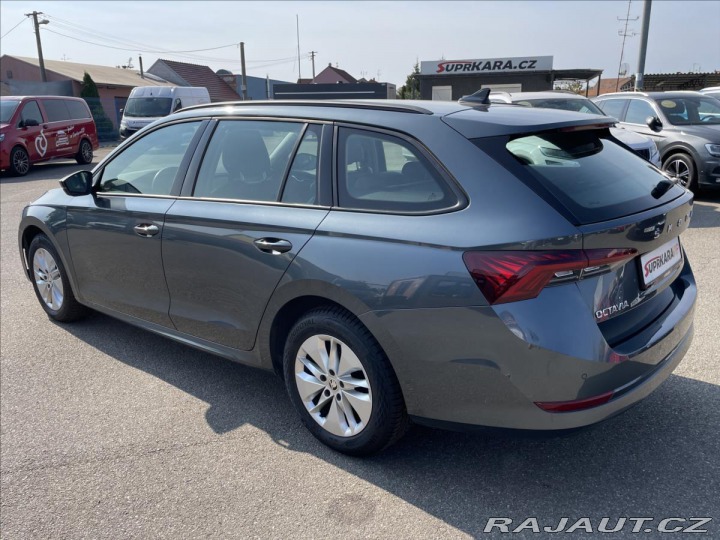 Škoda Octavia 2.0 TDi DSG Navi*Polokůže 2022