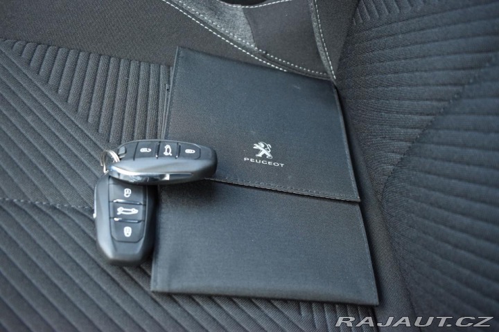 Peugeot 308 1.5 BlueHDi *REZERVACE* 2022