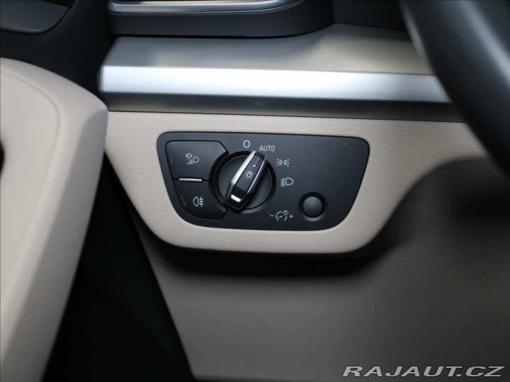 Audi Q5 2,0 40TDi 4x4 Bezklíč 56t 2020