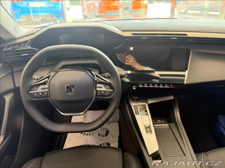 Peugeot 408 1,2 Hybrid 136 e-DCS6 AL 2025