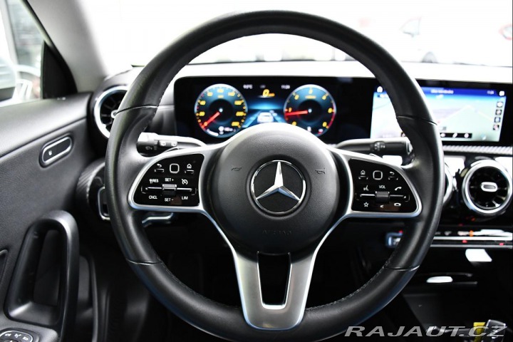 Mercedes-Benz CLA 200d 2022