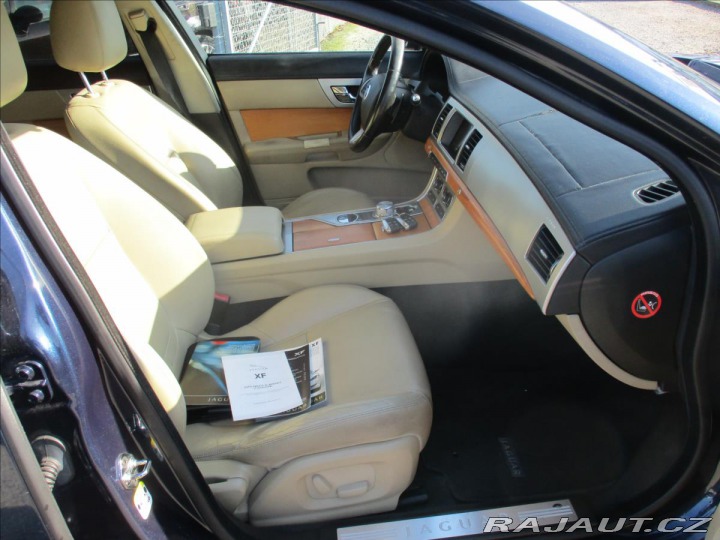 Jaguar XF 2,2 d Sportbrake 147kw be 2013