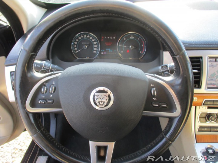 Jaguar XF 2,2 d Sportbrake 147kw be 2013