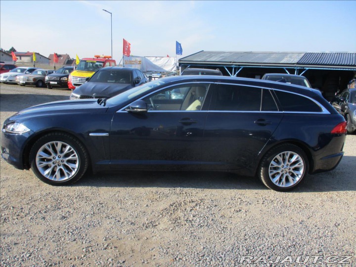 Jaguar XF 2,2 d Sportbrake 147kw be 2013