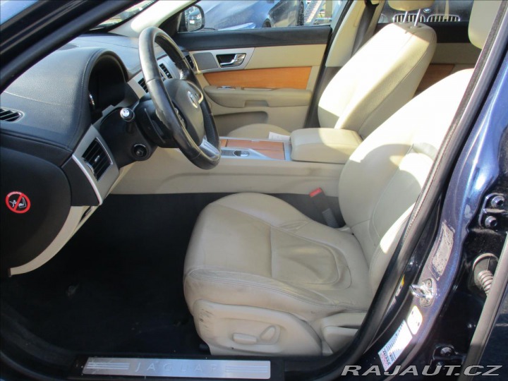 Jaguar XF 2,2 d Sportbrake 147kw be 2013
