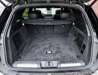 Land Rover Range Rover Sport P460e SE Dynamic *Panorá 2024