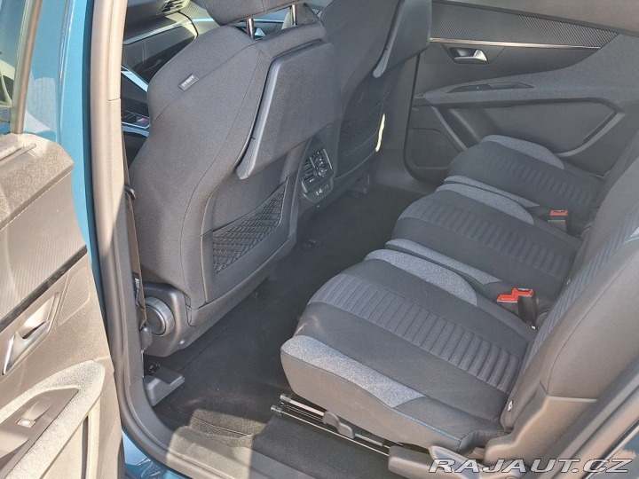Peugeot 5008 ACTIVE PACK BlHDi 130 EAT 2025