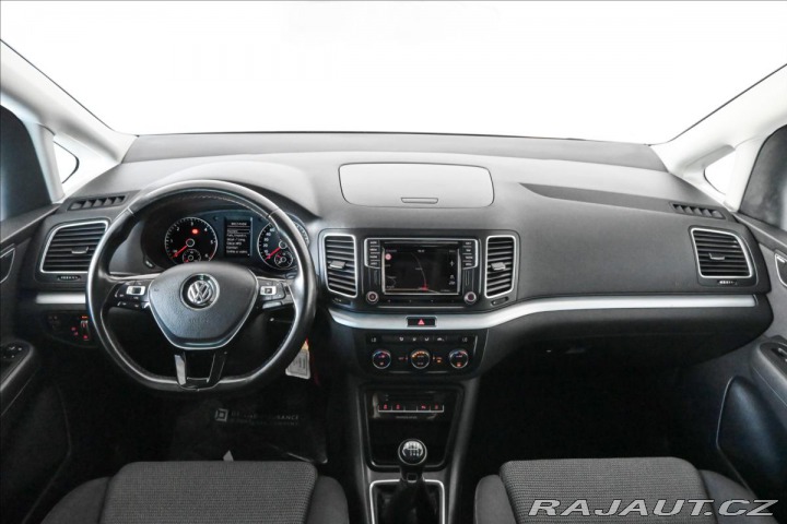 Volkswagen Sharan 2,0 TDI 110 kW 7/Míst Zár 2016