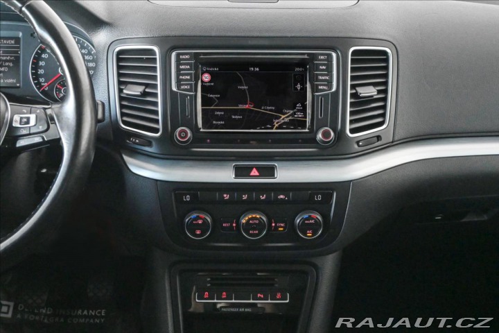 Volkswagen Sharan 2,0 TDI 110 kW 7/Míst Zár 2016