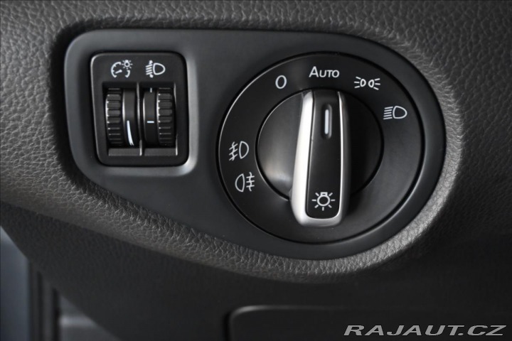 Volkswagen Sharan 2,0 TDI 110 kW 7/Míst Zár 2016