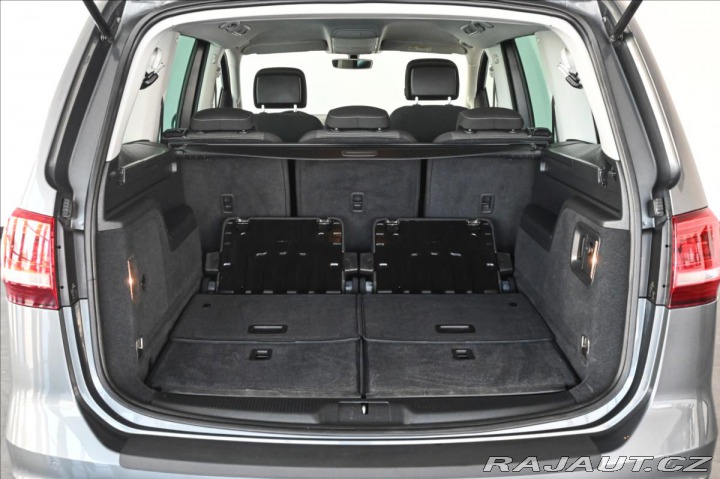 Volkswagen Sharan 2,0 TDI 110 kW 7/Míst Zár 2016