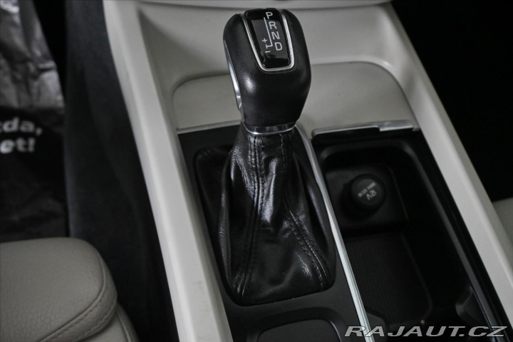 Volvo V60 2,0 D4 140 kW AT/8 MOMENT 2018