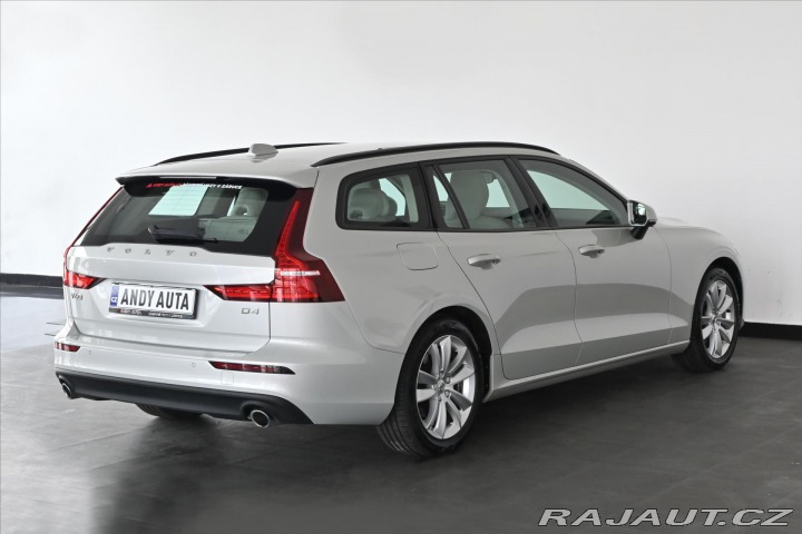 Volvo V60 2,0 D4 140 kW AT/8 MOMENT 2018