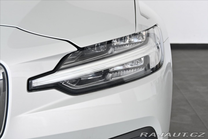 Volvo V60 2,0 D4 140 kW AT/8 MOMENT 2018