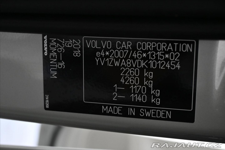 Volvo V60 2,0 D4 140 kW AT/8 MOMENT 2018