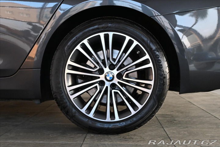 BMW 5 520d MHEV 140kW STEPTRONI 2020