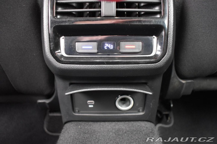 Volkswagen Passat 2.0 TDI BUSINESS*TAŽNÉ*ČR 2020