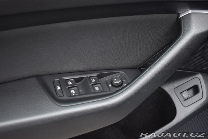 Volkswagen Passat 2.0 TDI BUSINESS*TAŽNÉ*ČR 2020