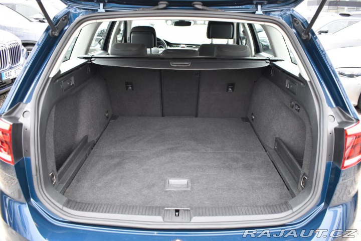 Volkswagen Passat 2.0 TDI BUSINESS*TAŽNÉ*ČR 2020