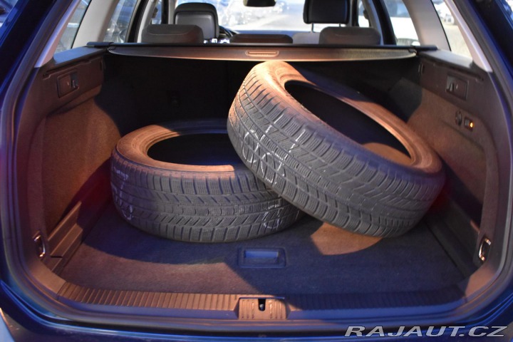 Volkswagen Passat 2.0 TDI BUSINESS*TAŽNÉ*ČR 2020