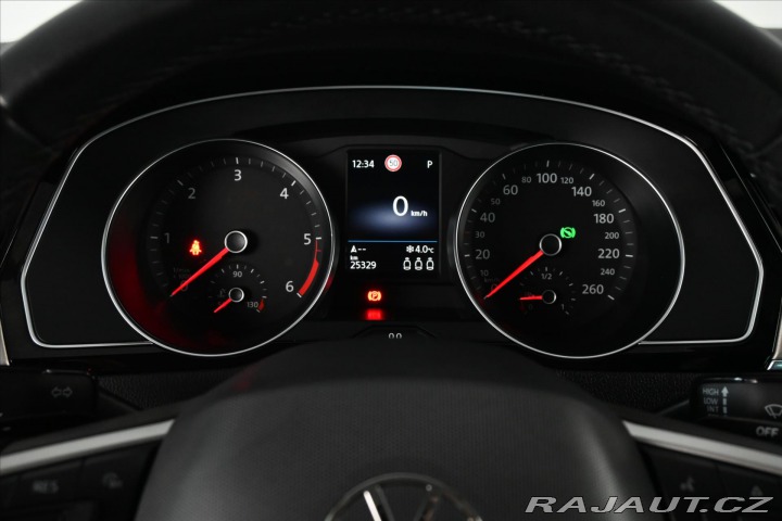 Volkswagen Passat 2,0 TDi 110kW DSG Eleganc 2024