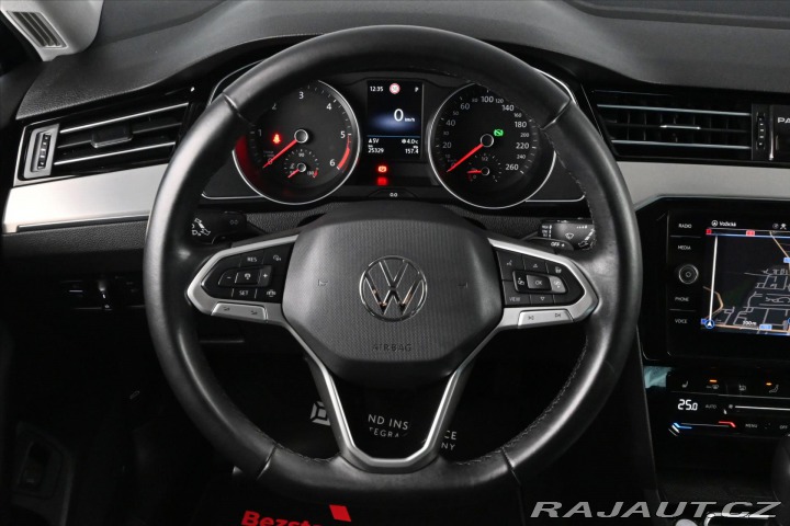 Volkswagen Passat 2,0 TDi 110kW DSG Eleganc 2024