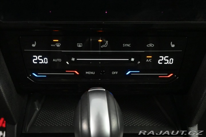 Volkswagen Passat 2,0 TDi 110kW DSG Eleganc 2024