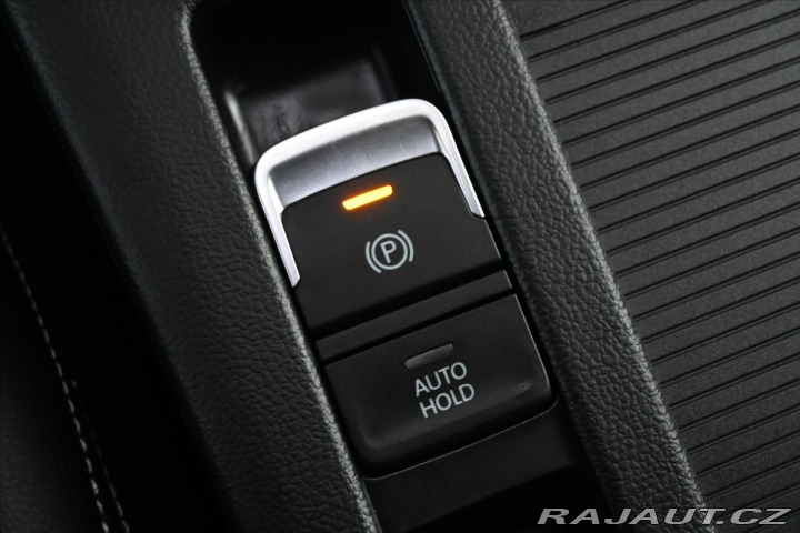 Volkswagen Passat 2,0 TDi 110kW DSG Eleganc 2024